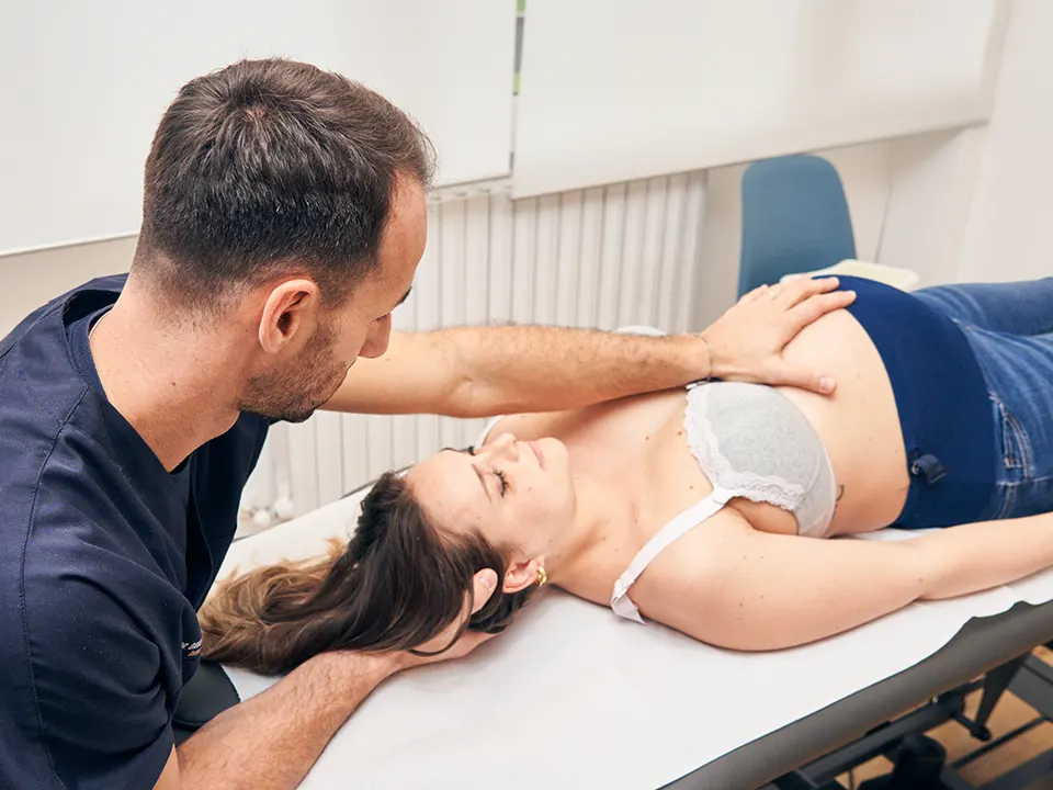 Ci occupiamo di osteopatia per neonati e bambini, donne in gravidanza, adolescenti, adulti e anziani. Ti aiutiamo a sentirti bene, a dedicarti l’attenzione che ti serve.