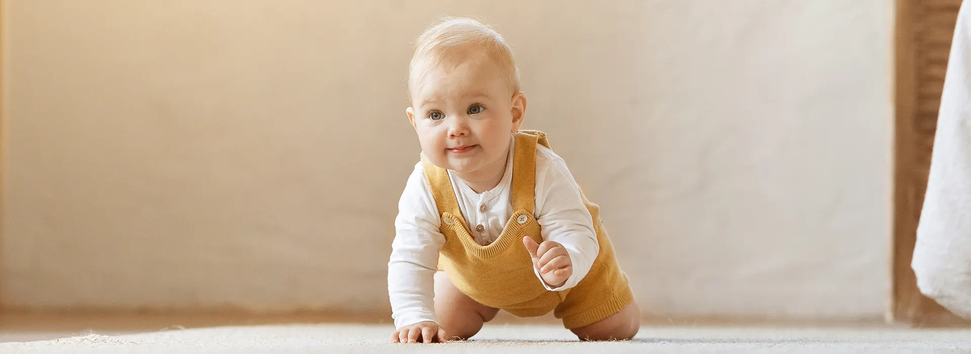 Lo sviluppo motorio del neonato nei primi 12 mesi di vita è composto da molte importanti tappe, inizia ad entrare in contatto con il proprio corpo, a relazionarsi con lo spazio che lo accoglie e le figure affettive di riferimento.