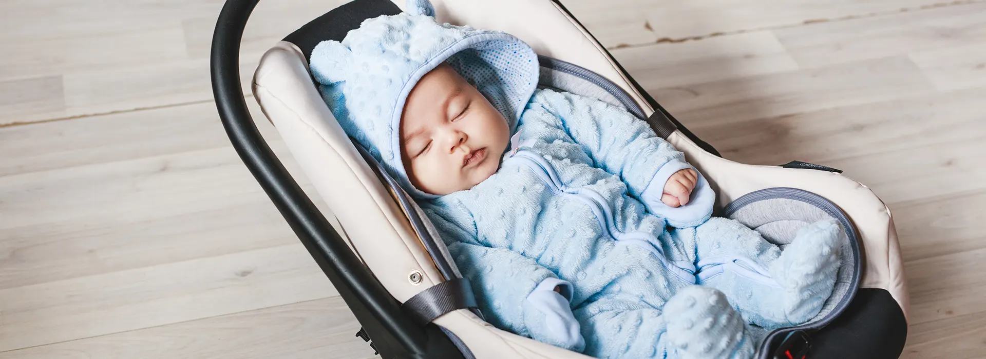 Supporti indispensabili per i neonati: sdraietta, cuscino per allattamento, tiralatte, biberon, box, sedute, seggiolone, carrello, seggiolino per auto, passeggino. Tuti i prodotti di cui hai bisogno.