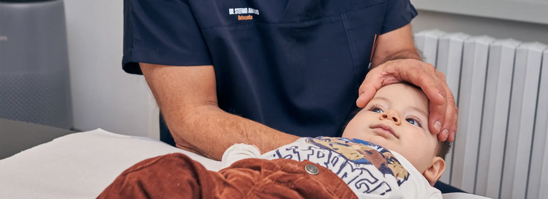 I primi mesi di vita del neonato: i dubbi più frequenti dei genitori e cosa consigliamo di prestare attenzione ogni giorno per evitare che possano insorgere delle difficoltà e permettere un buono sviluppo.