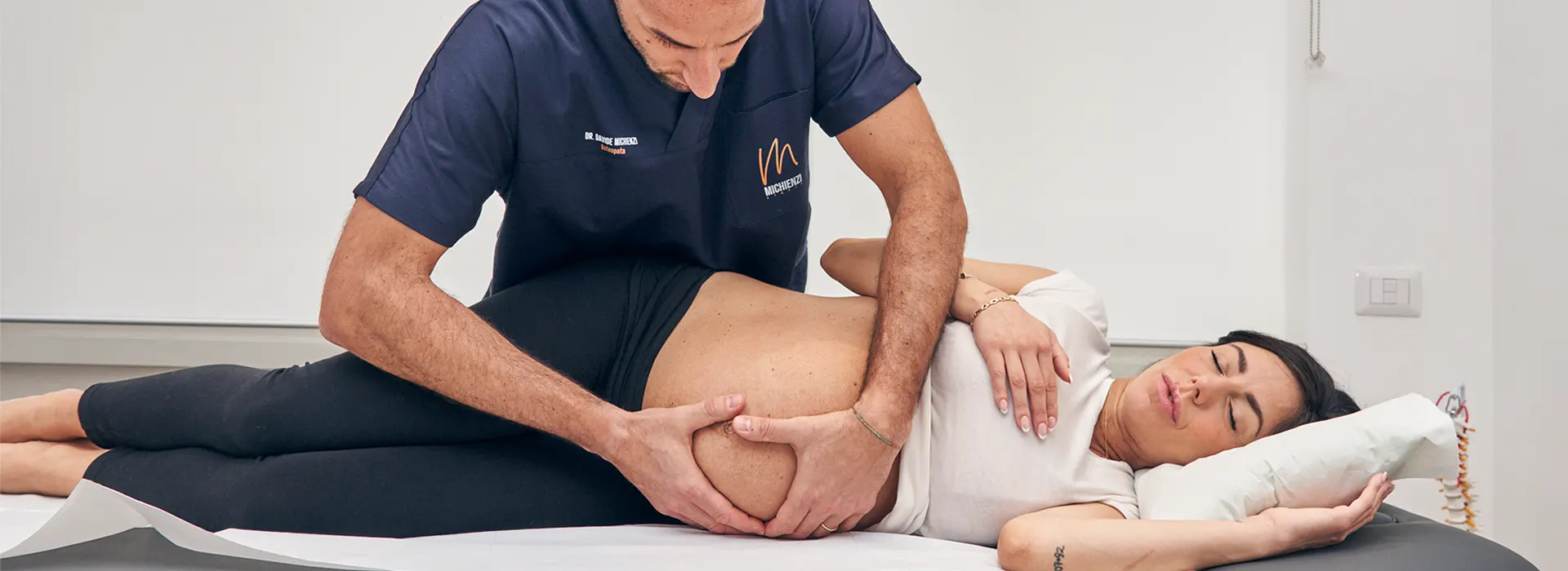 Nel terzo trimestre di gravidanza il bimbo diventa sempre più grande e si prepara a nascere! Cosa sapere sui sintomi, i rischi, gli sforzi da evitare.