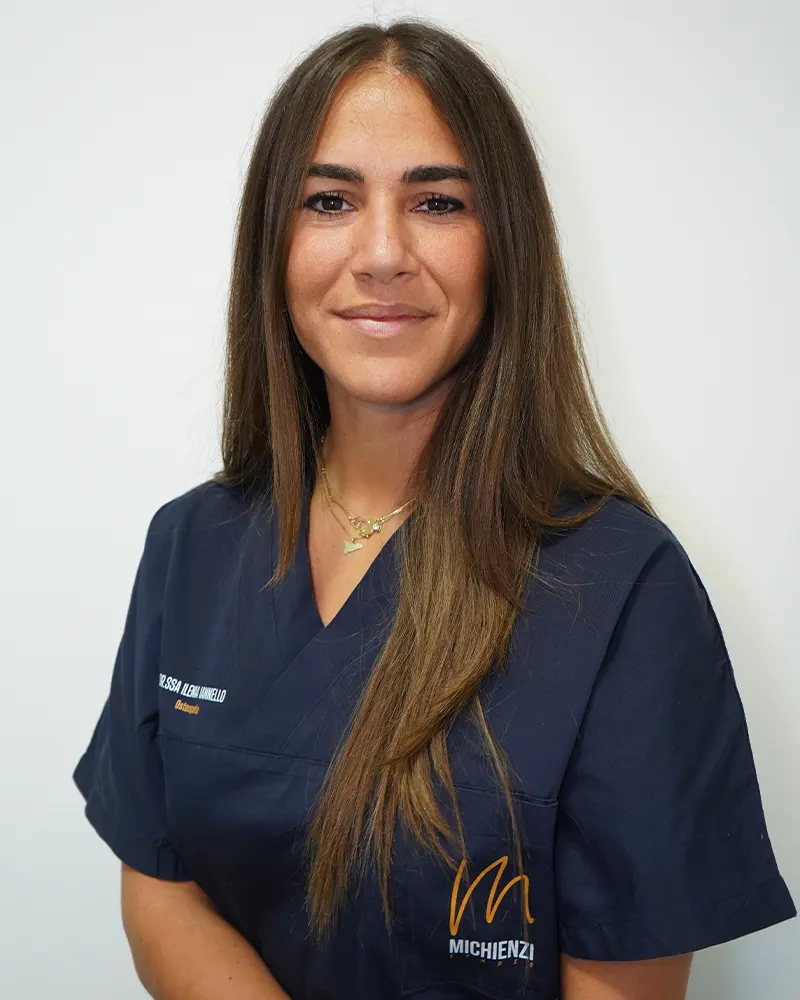 Ilenia Iannello Osteopata, Michienzi Studio di Osteopatia a Milano.