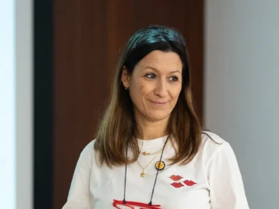 La gravidanza, il parto e il periodo post-partum sono un momento stressante per le donne. L’Ostetrica Maria Chiara Terzulli racconta la sua esperienza e dà consigli pratici.