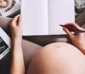 Prepararsi a diventare mamma dopo la gravidanza vuol dire organizzare la nuova quotidianità che si creerà con la nascita del bambino, significa essere pronte per il ritorno a casa dopo il parto!